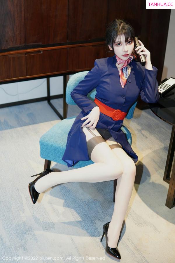   [XiuRen]高清写真图 2022.12.27 No.6048 桃桃子_ 空姐制服第18张图片